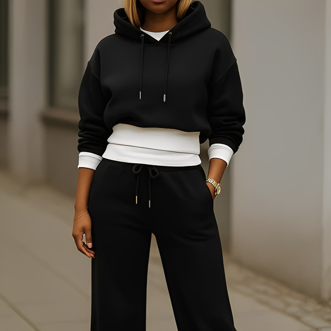 Chelie - Zestaw bluza z kapturem i spodnie dla kobiet