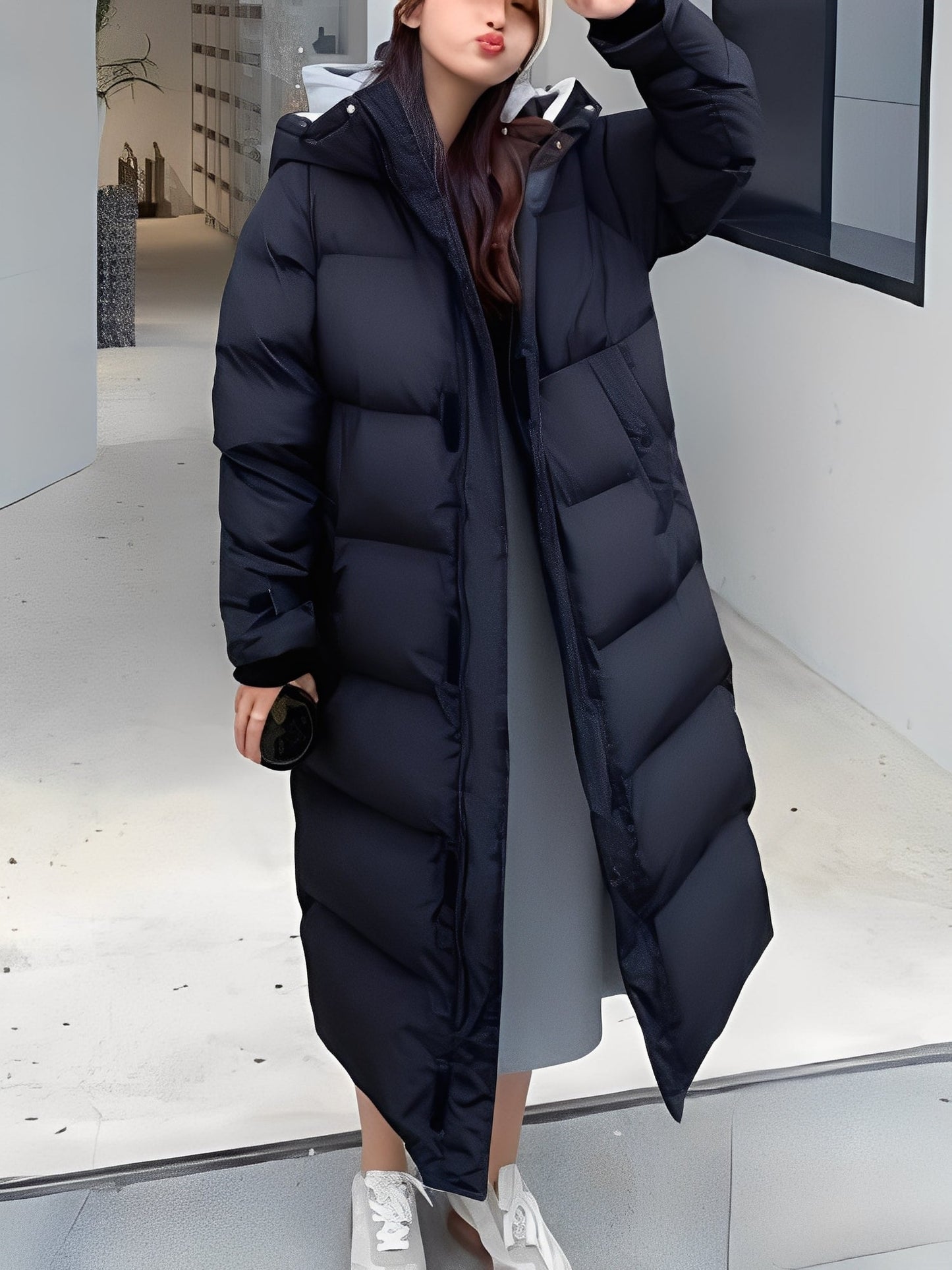 Hazel - Modna długa kurtka z kapturem dla kobiet