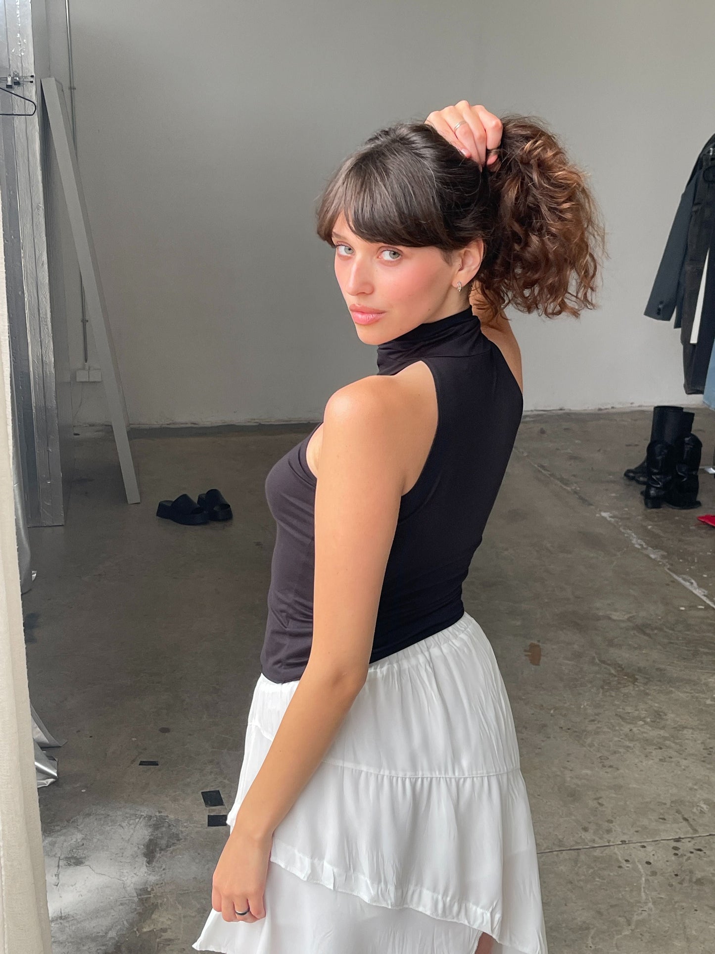 Nina - Top bez rękawów z chusteczką, czarny