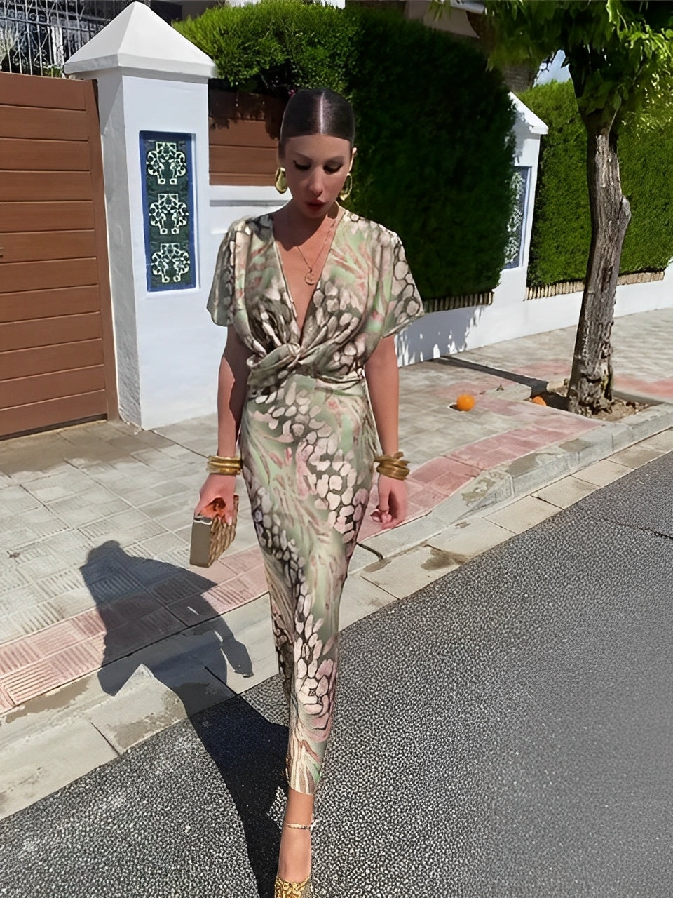 Calista - Elegancka sukienka ze skręconym dekoltem w V