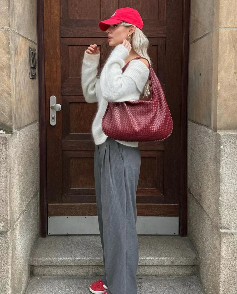 Trendowa pleciona torebka – stylowa elegancja na każdy dzień