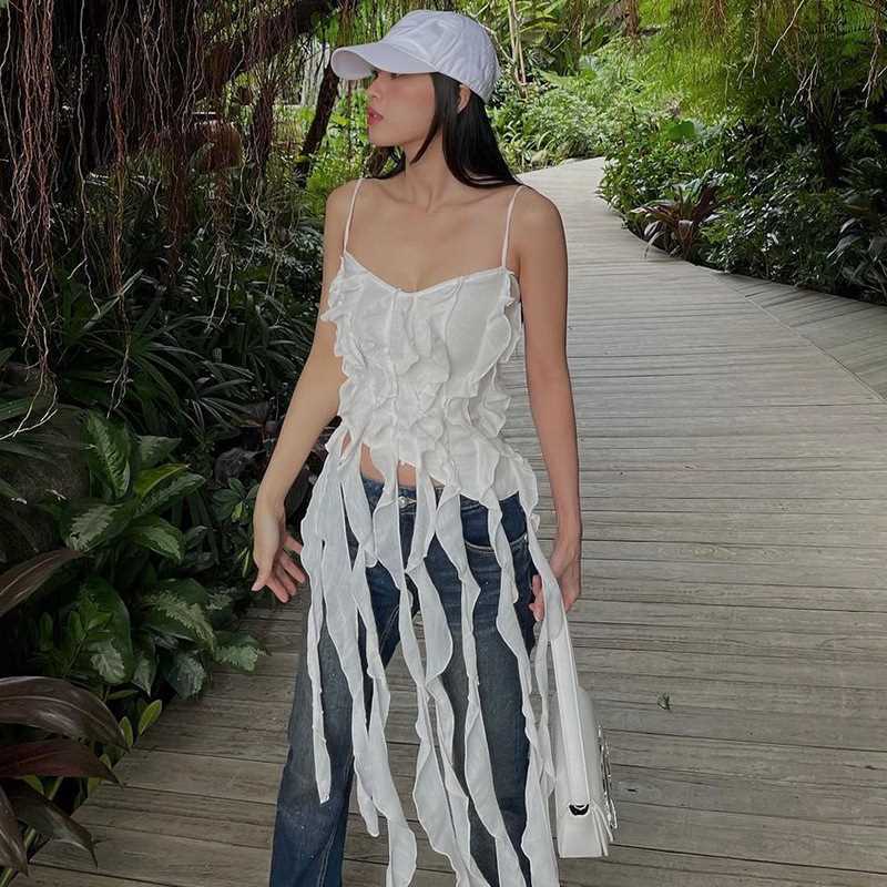 Anona - Elegancka bluzka z falbaną i pomponem dla kobiet