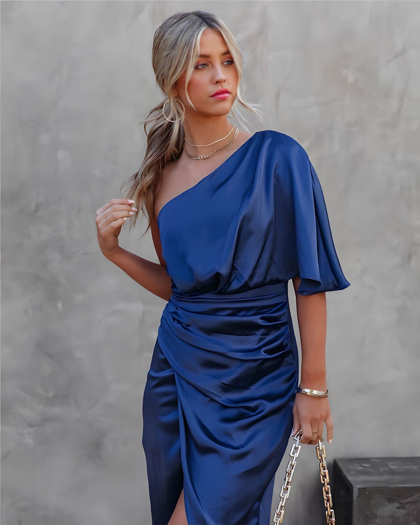 Candyce - Elegancka sukienka o asymetrycznym kroju