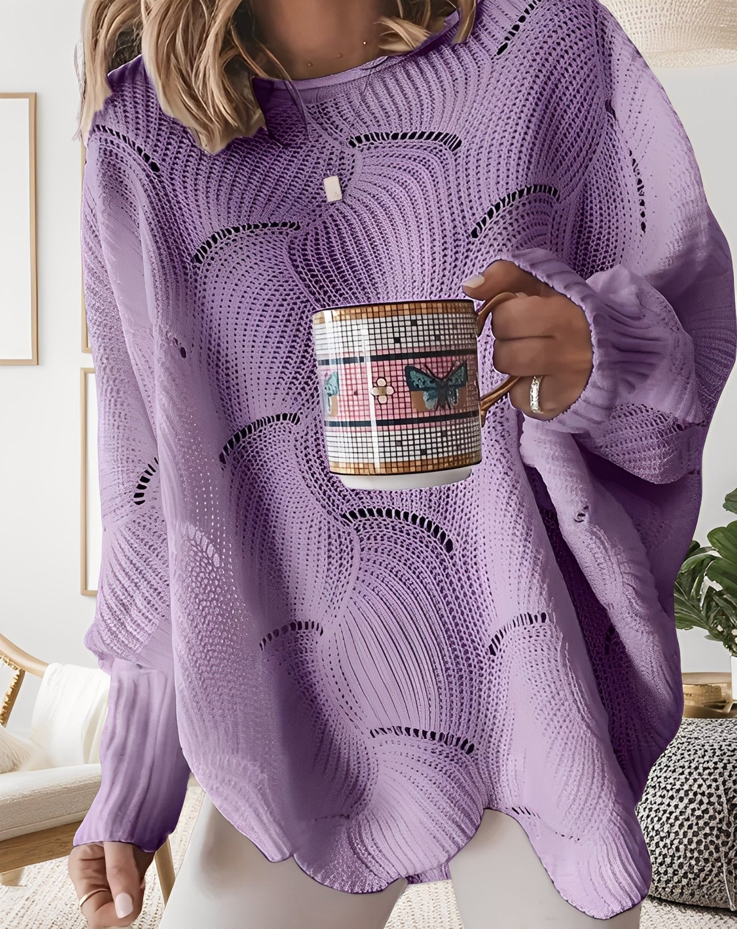 Kassandra - Stylowy, wycięty sweterek dla kobiet