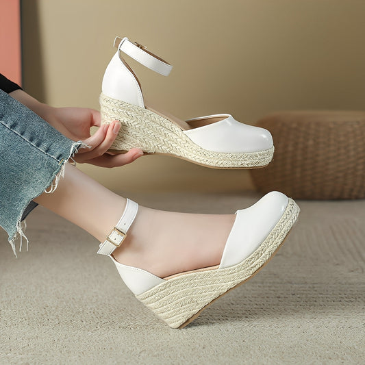 Yasmine - Modne sandały na koturnie dla kobiet