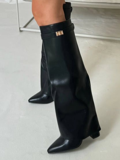 Evy - Eleganckie damskie botki z zamszu z złotymi detalami