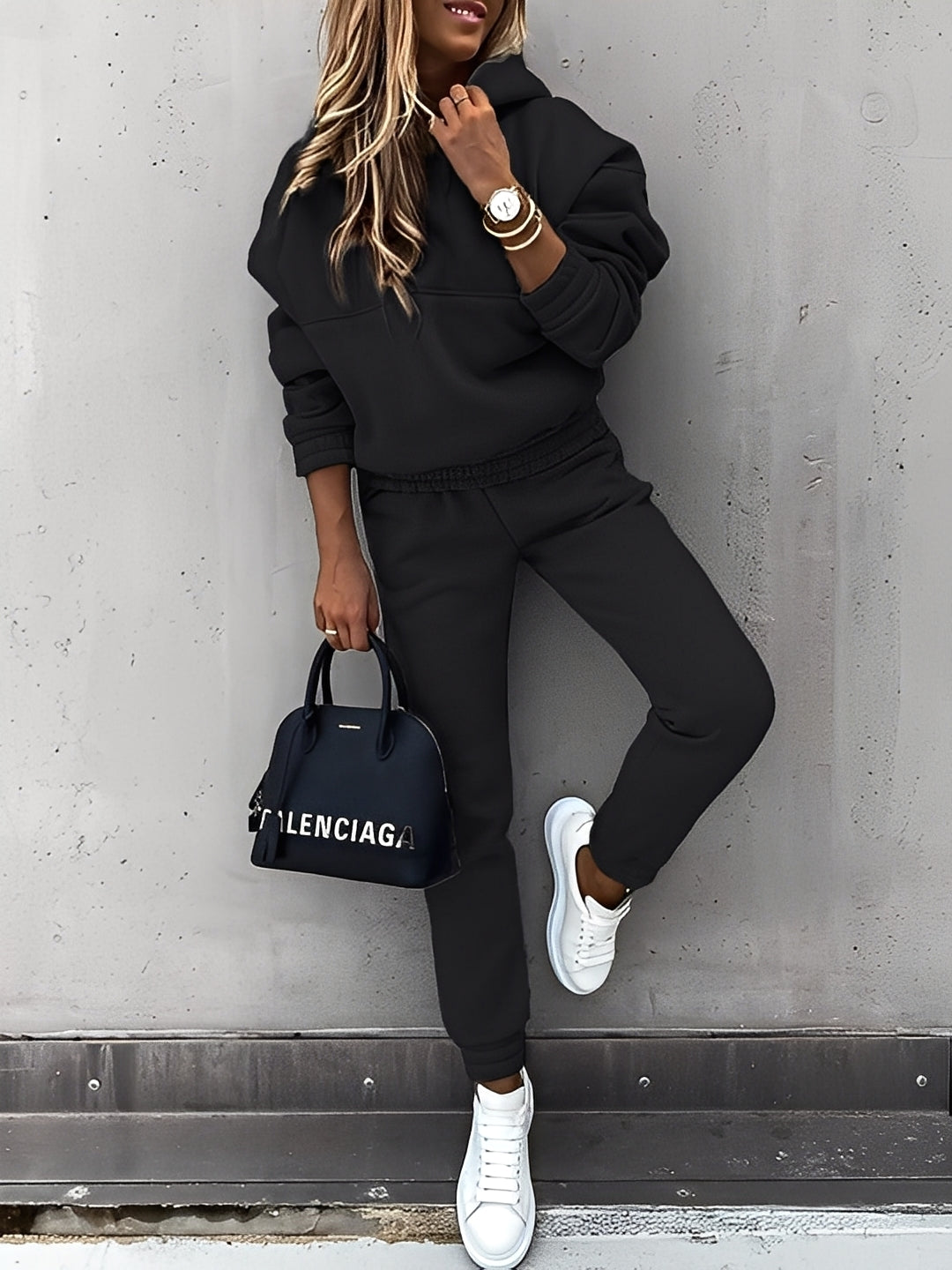 Dianna - Stylowy dres z kapturem dla kobiet