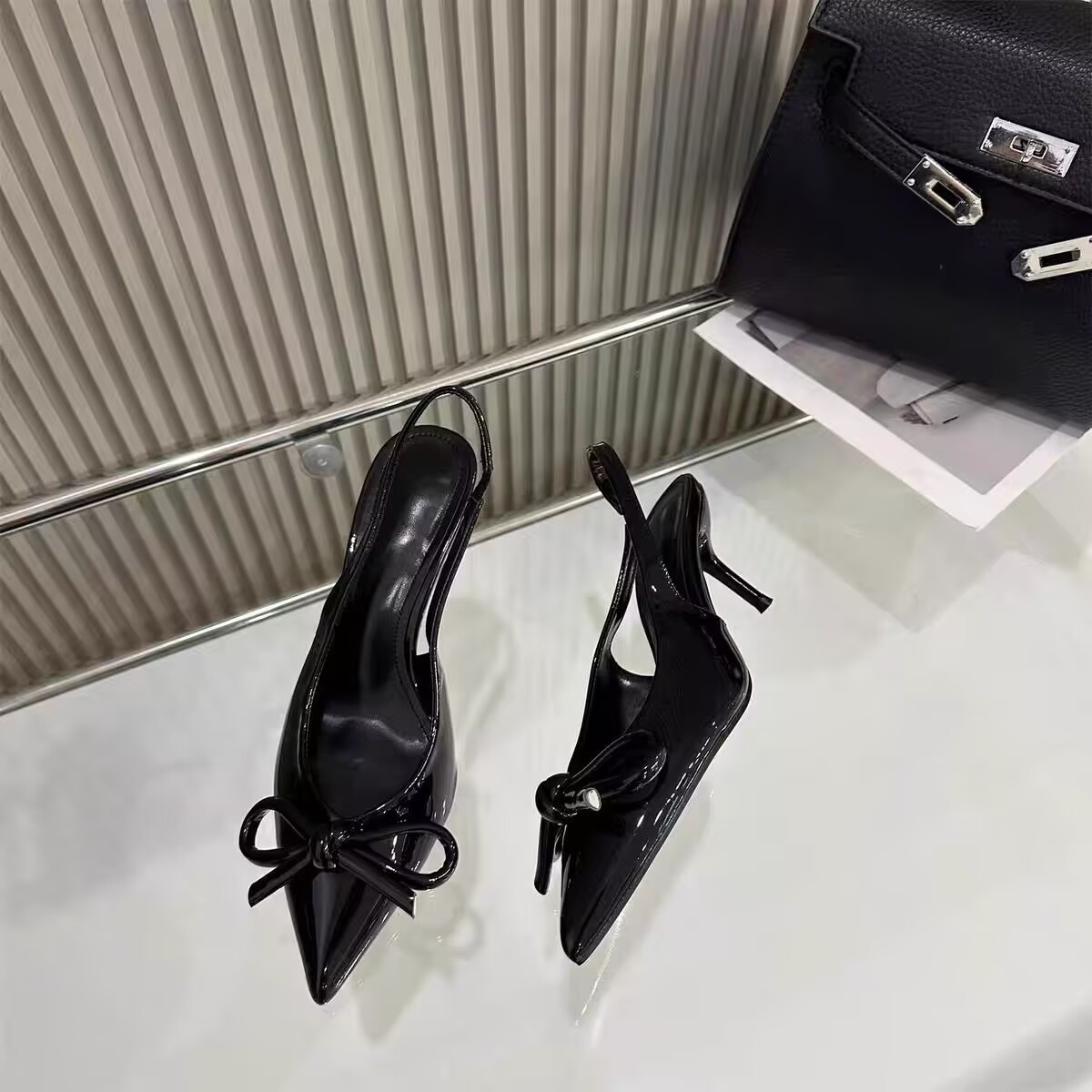 Daria - niskie buty damskie z kokardą