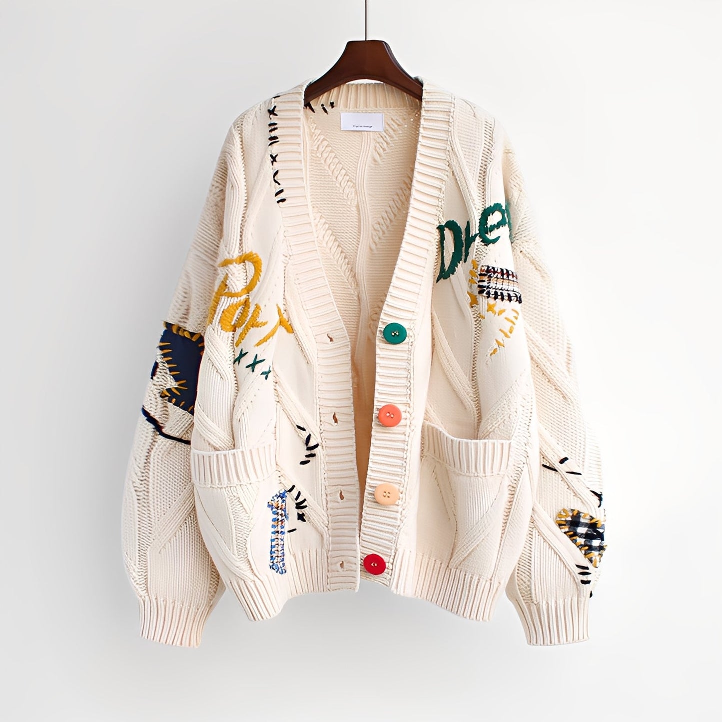 Chantelle - Stylowy haftowany sweter dla kobiet