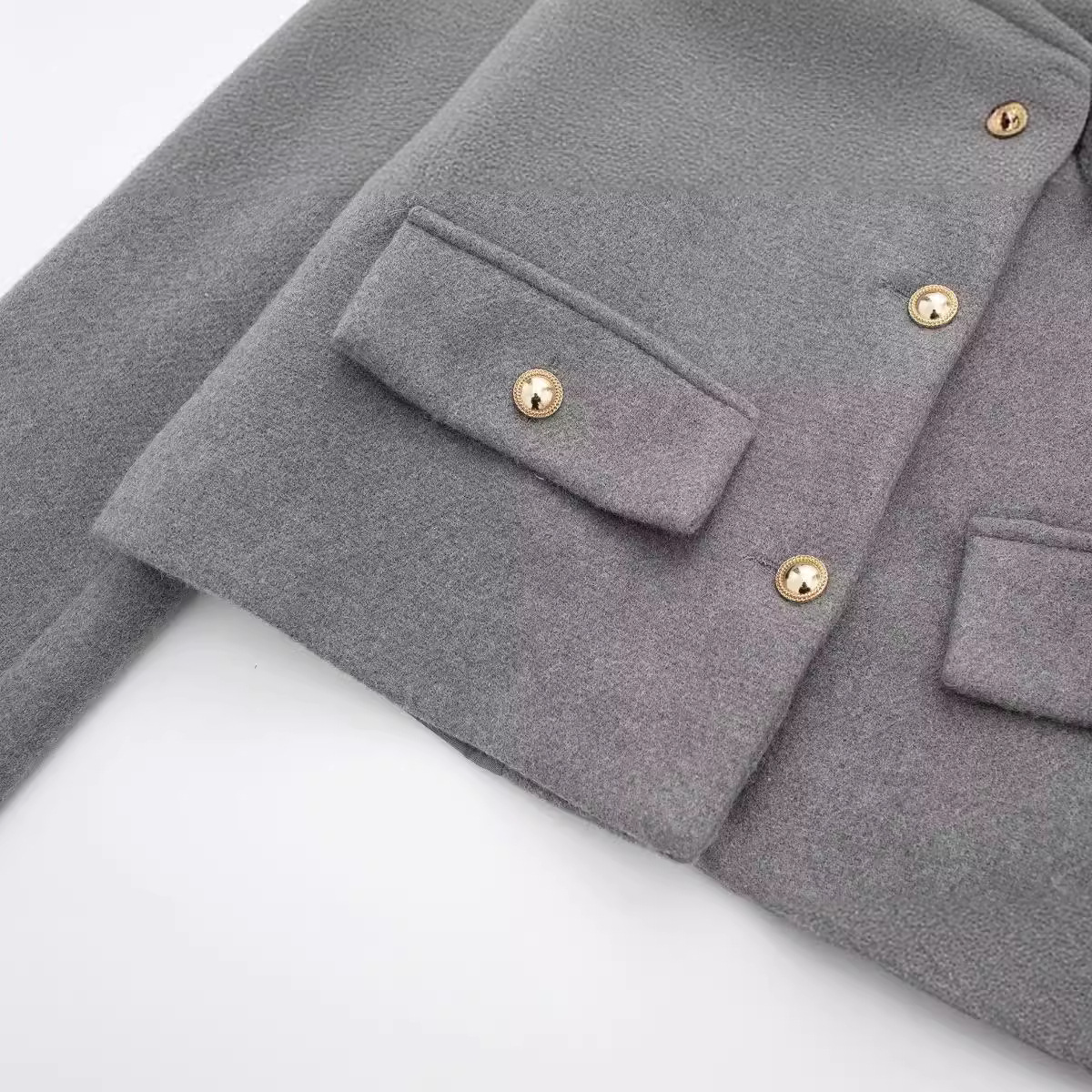 Cove - krótki płaszcz casual z ozdobnym wykończeniem dla kobiet