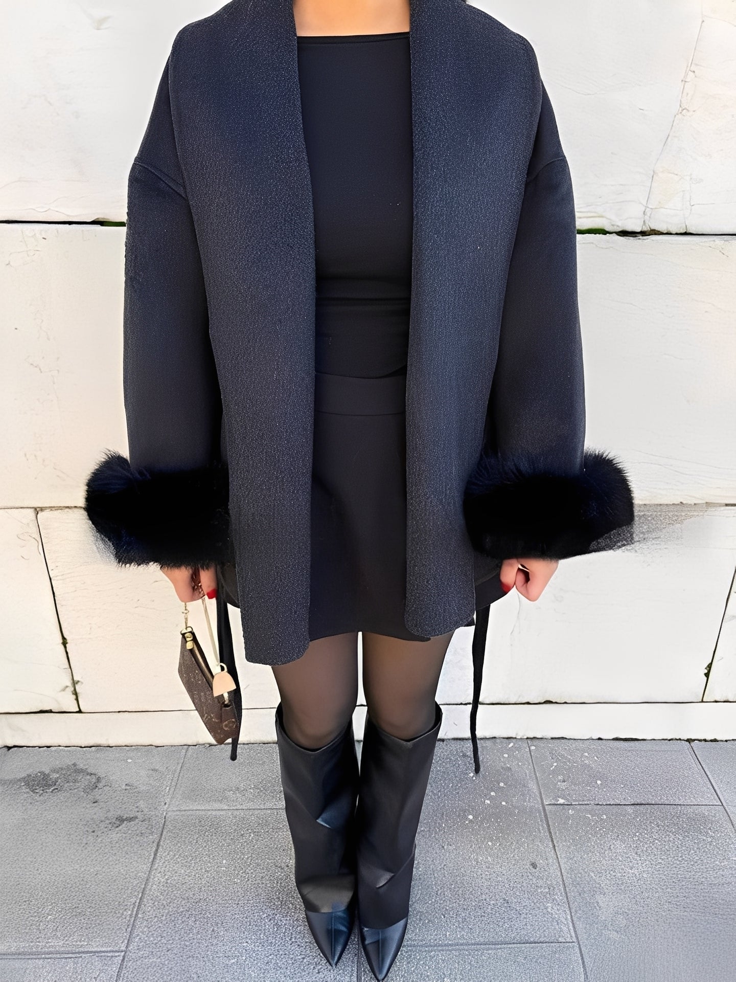 Armani - Elegancki, stylowy, długi płaszcz z futrem dla kobiet