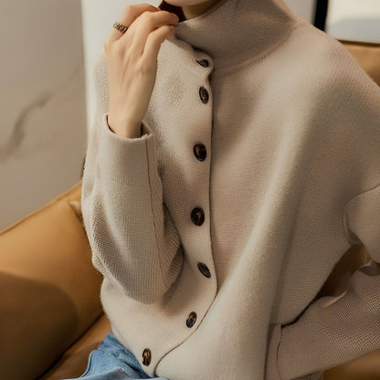 Amelia - Luźny golf dla kobiet