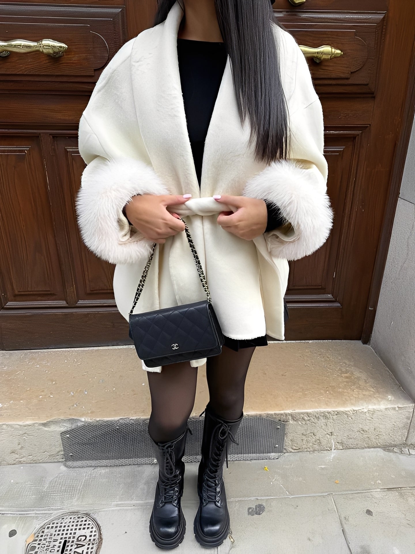 Armani - Elegancki, stylowy, długi płaszcz z futrem dla kobiet