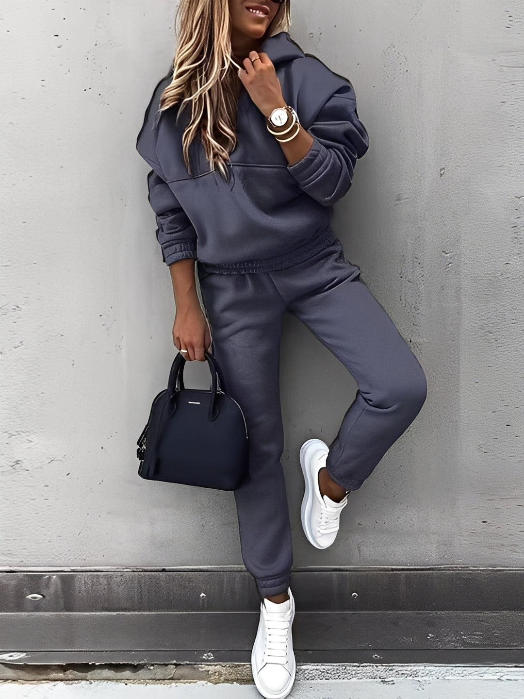 Dianna - Stylowy dres z kapturem dla kobiet