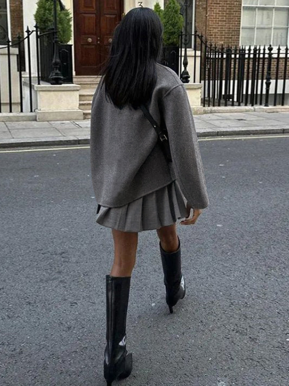 Courtney - Modna oversize'owa kurtka z zapięciem na guziki