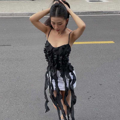 Anona - Elegancka bluzka z falbaną i pomponem dla kobiet