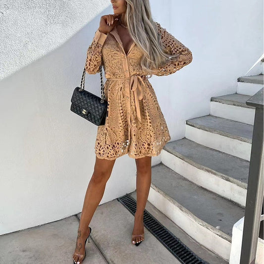 Karissa - Elegancka koronkowa mini sukienka dla kobiet