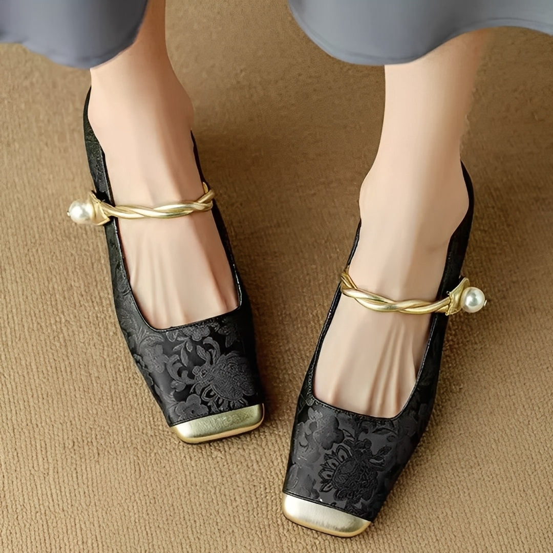 Evelyn - Eleganckie, tłoczone jedwabne sandały na obcasie dla kobiet