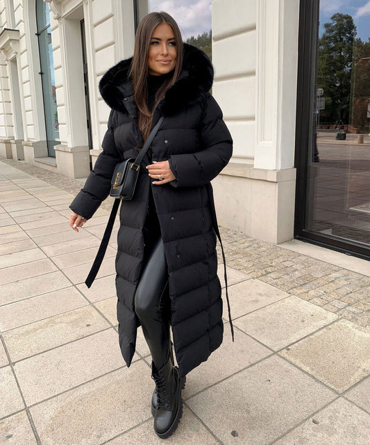 Reign - Czarna parka z sztucznego futra